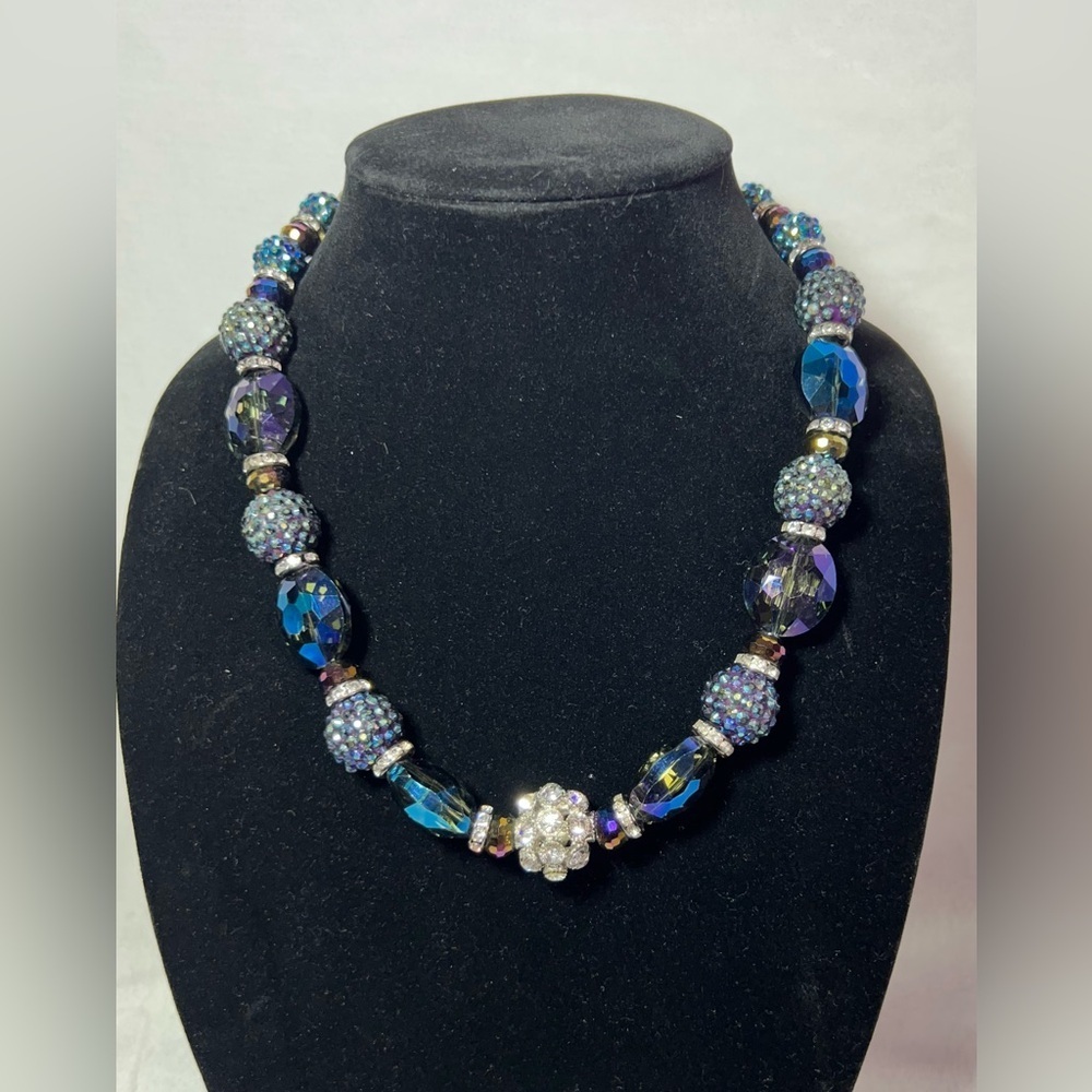 Elegant Blue Iridescent Glass and Crystal Beaded Necklace - Picture 6 of 11